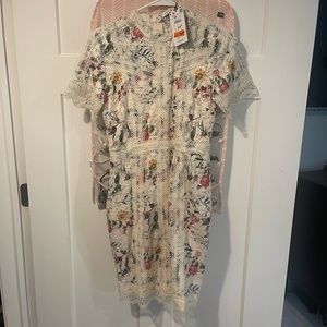 Floral mini lace dress